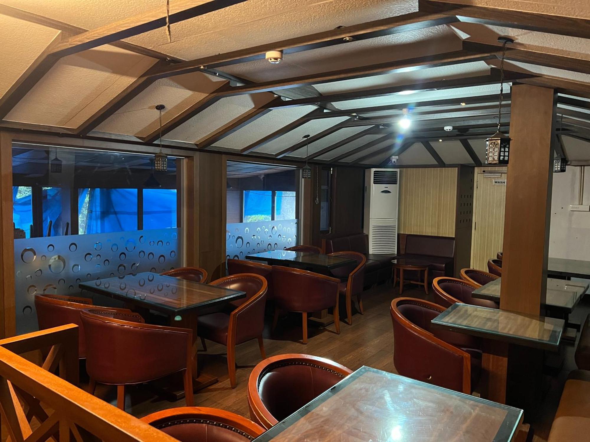 Gem Continental Hotel Jangli Ghat Exterior photo